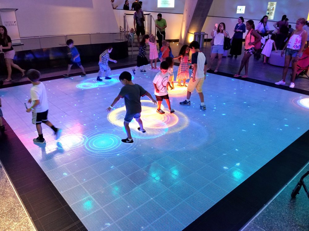 BrightLogic's tweet image. This awesome #activefloor is installed at the @FrostScience MeLaβ. Check it out here! bit.ly/2iz8WzS