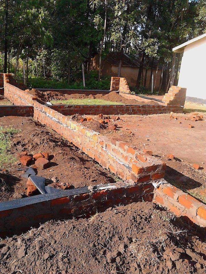 ohm_kenya's tweet photo. Walls are going up! CHANGE STARTS WITH YOU...ARE YOU READY https://t.co/D5RPwdn9NS https://t.co/cNnzIUrZk5