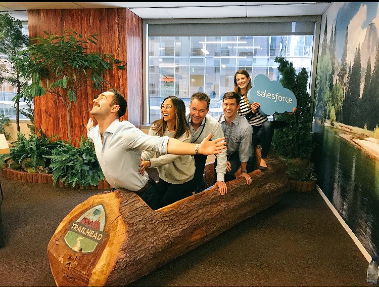 SFDC_TS's tweet photo. Great week at #SalesforceTrailblazerBC with the mini Ohana. “Hold me Jacq” @j_callanta https://t.co/AnmXyz9I6X