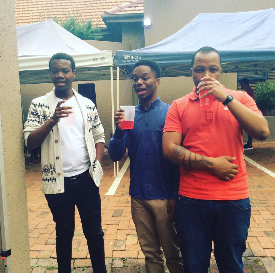 CMPTVee's tweet photo. The situation right now at CMP's year end function..🤘🏻
#IssaParty
#CMP2017
#YearEndPart https://t.co/MfajCMvxYX