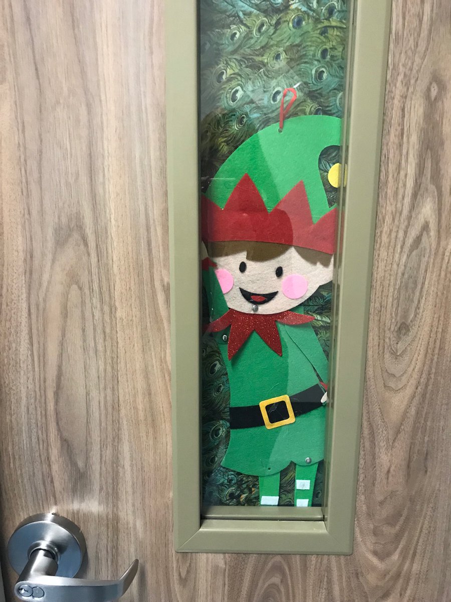 CMWilliamsTeach's tweet photo. Elves on the loose! #kmekoalas #ncisd https://t.co/BuxEfoIqQb