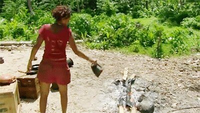 SurvivorQuotesX's tweet photo. “I’m a burn his hat. So he can take his bald headed ass tonight to tribal council.....That’s how much game I got.” 👑 @SandraDTwine #Survivor #SurvivorHeroesVsVillains https://t.co/RnJbM5v20v