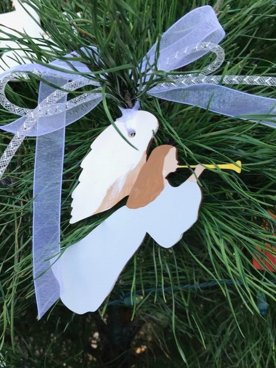 ASHRosary's tweet photo. Don't miss the #ashrosary Christmas tree at Celebration in the Oaks at @NOLACityPark (next to the Wacky Shack on the path toward Storyland)! Middle Schoolers created ornaments using the laser cutter in the I-Lab. https://t.co/8lpW8F0Otn