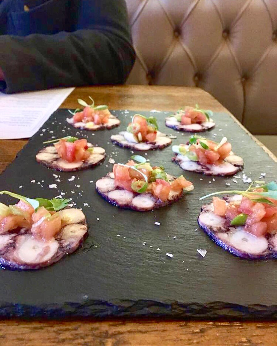 yorksfoodguide's tweet photo. We checked out one of #Leeds hottest new openings, La Casita. From bespoke cocktails to Salvador Dali, this little gem has definitely added to the Leeds restaurant scene. Full review to follow👌🏽📸🍴@zitttttta #yorkshirefoodguide #lovinleeds https://t.co/XkFlIzeRex