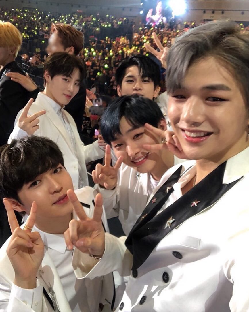 WANNAONE_TH's tweet photo. คังดาเนียล : Wannable ครับผมมีหลายอย่างมากที่จะบอกกับทุกคน แต่ผมไม่สามารถอธิบายมันออกมาได้ ผมคงรู้สึกเสียใจถ้าหากเมื่อ 5 เดือนก่อนทุกคนไม่ได้เดินมาพร้อมกับพวกเรา ถ้าหากพวกเราเริ่มต้นมาโดยปราศจากคุณ พวกเราคงไม่ได้สามารถทำอะไรได้เลย https://t.co/bLRE4jFYHU