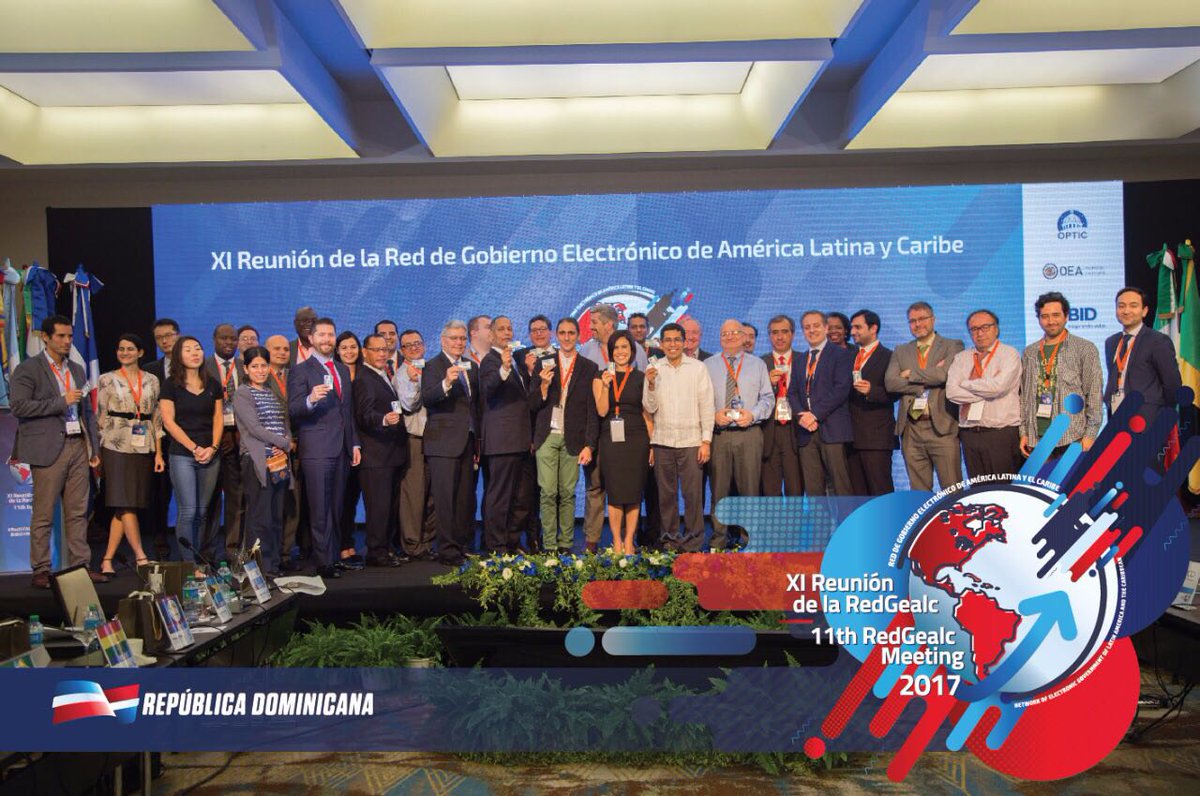 otrak0ssa's tweet photo. ¡Histórico! Por primera vez 20 países de América Latina y el Caribe firman electrónicamente compromiso de Gobierno Digital en Santo Domingo, usando dispositivos y software libre venezolanos! @CNTI_VE @CENDITEL @SUSCERTE @FIIIDT @Conati_VE https://t.co/UPEjPLuXLa