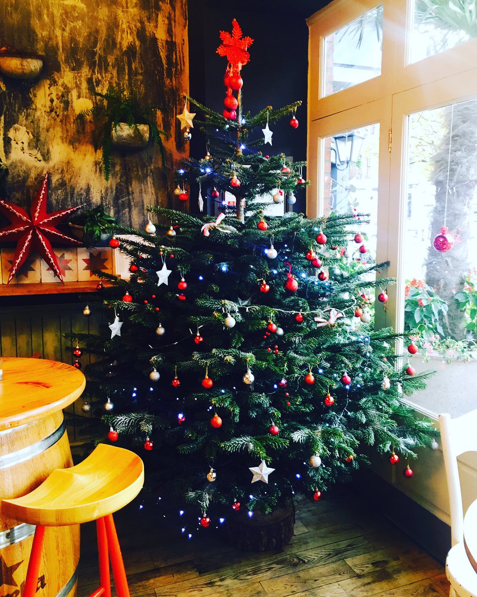 'Feliz Navidad!' We are finally allowed to embrace the twinkle! It looks so pretty at our place come and say hello... 
Eat drink &amp; be merry 🍷🍸🍾🎅🎄