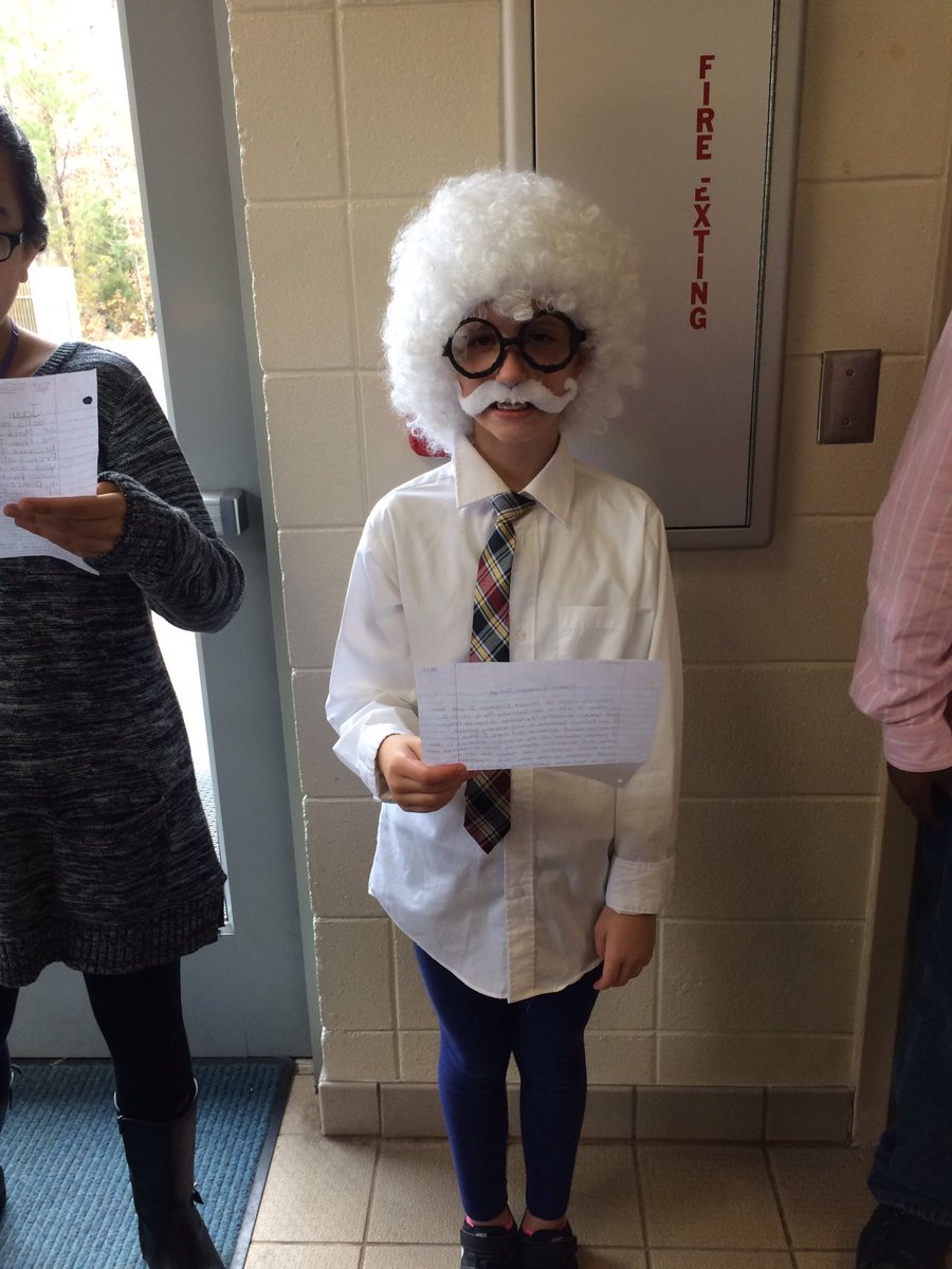 SharonH77892497's tweet photo. Ogletree Wax Museum Day 2 #CelebrateAuburn @chevronhiggins @gmdunn85 https://t.co/pVxx7hdADy