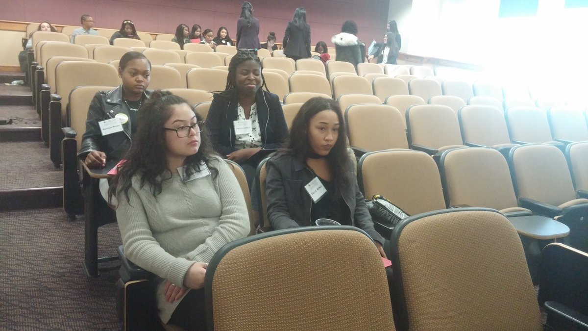 AEHSAOF's tweet photo. Belinda representing for AEHSAOF@ Business Women Conference 
@NAFCareerAcads 
@CPP_Team 
@2017FWIB https://t.co/ZYVdtCz41y