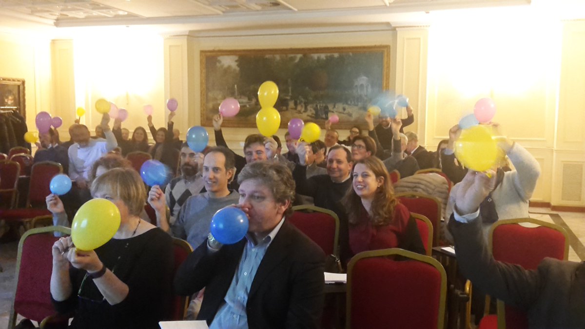 PaolaBillia's tweet photo. #eventometrico @nttdata_it @gufpi_isma discussione vivace e colorata https://t.co/41FgbVan7N