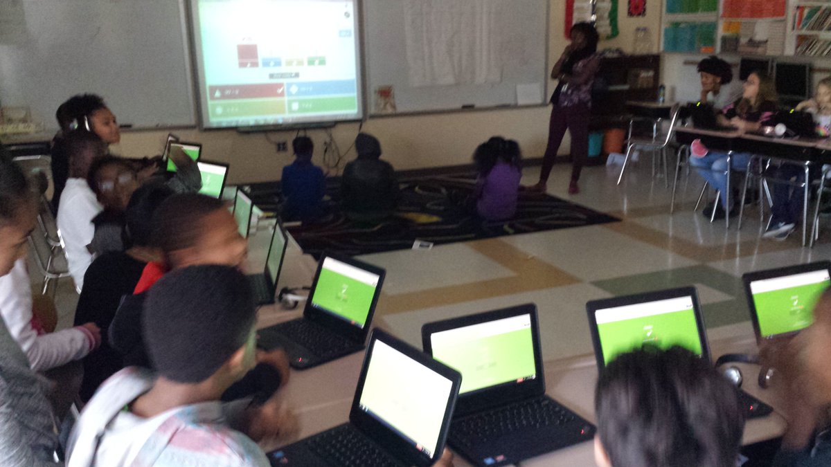 LaTonyaBrew1's tweet photo. Friendly Fifth Grade Competition #Cmes_cubs #Cmes_tech https://t.co/px2oPg7Pth