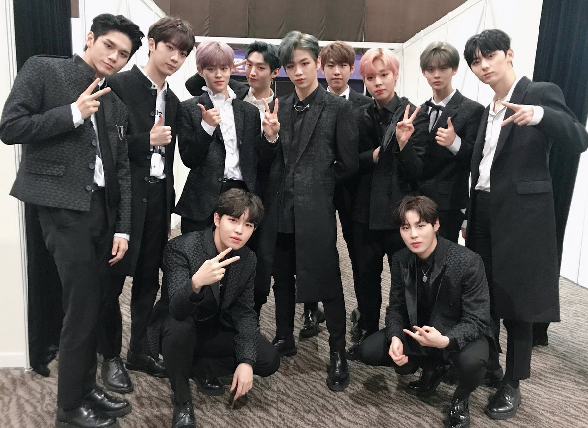 WannaOne_twt's tweet photo. [#워너원데이] 늘 기도하며 소망했었던 일들이 우리 워너블 덕분에 하나하나 이루어졌고, ‘2017 MAMA’라는 꿈의 무대에서 다시 한 번 헤아릴 수 없이 크고 소중한 마음을 받았습니다. 워너블 덕분에 늘 행복한 워너원이라서 감사합니다🙏🏻 우리 워너블~ 사랑합니다!!💕 #워너블_남자그룹상_고마워요 https://t.co/U847FQC7wx
