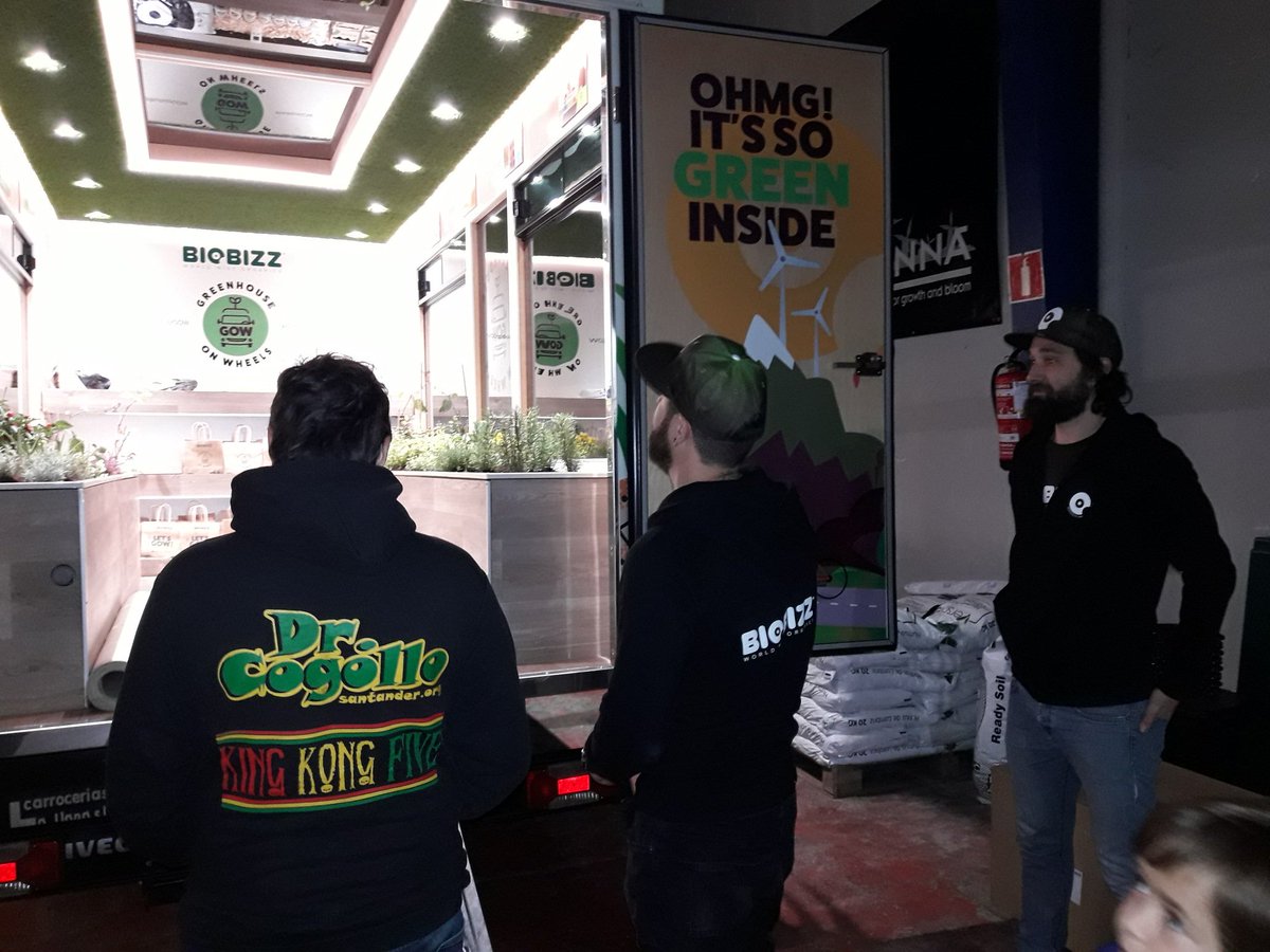 Apez140's tweet photo. #Momentos 
De una semana pasada en @DrCogolloSanta con @BiobizzGOW y Juan  @manoverdeseeds...:-))) https://t.co/COkON49KfW