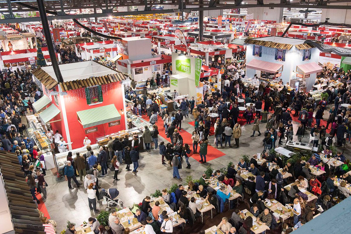 turismomilano's tweet photo. #WEEKENDINMILAN
As per tradition, the artisan craft market @artigiano_fiera will be held from 2nd to 10th December at @fieramilano Rho featuring the excellence of craftsmanship and uniqueness of products that attract thousands of visitors.
Info >> https://t.co/xGcnraEKNh https://t.co/ha0ivKuuLE