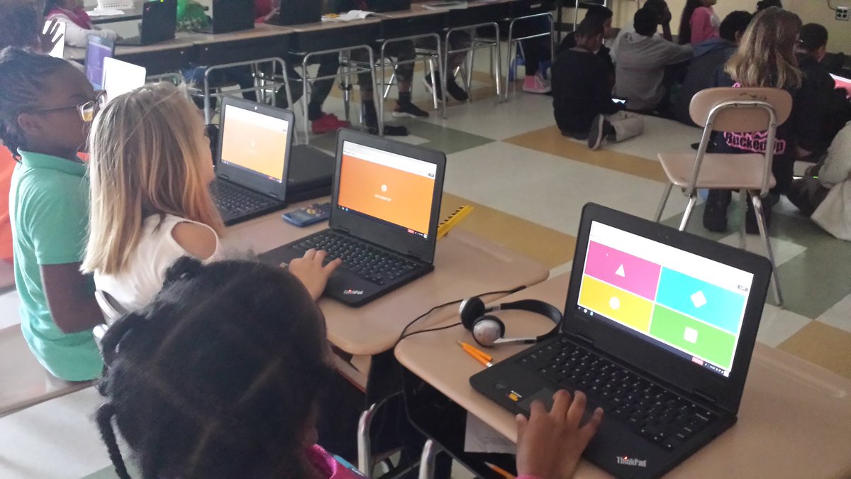 LaTonyaBrew1's tweet photo. Friendly Fifth Grade Competition #Cmes_cubs #Cmes_tech https://t.co/px2oPg7Pth