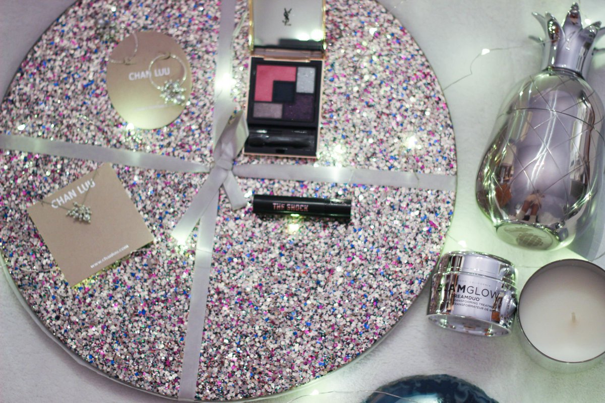 krystintysire's tweet photo. Have you checked out what's in this month's @POPSUGARMH x @neimanmarcus #MustHaveBox yet? Here's the scoop: https://t.co/wgsoCmV2zo @yslbeauty @glamglow @jonathanadler #ad@FemaleBloggerRT https://t.co/StojJpXNZn