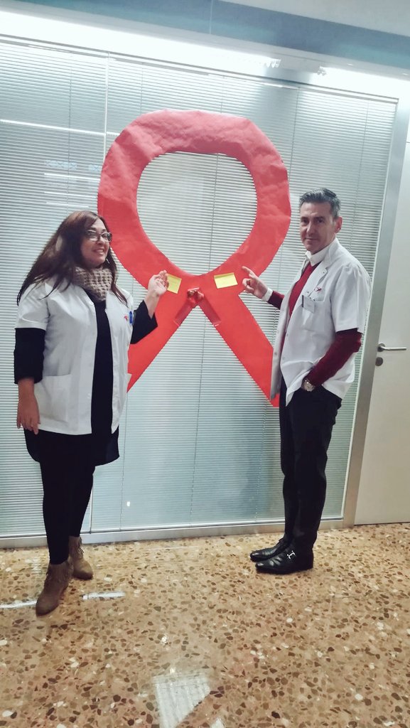 abd_ong's tweet photo. 🔴📌 Al #CASdeSants també ens hem mobilitzat per informar i parlar sobre el #VIH. #DiaMundialDelSIDA #DMS2017 #VIHQDRETS https://t.co/S90eK4qPKj