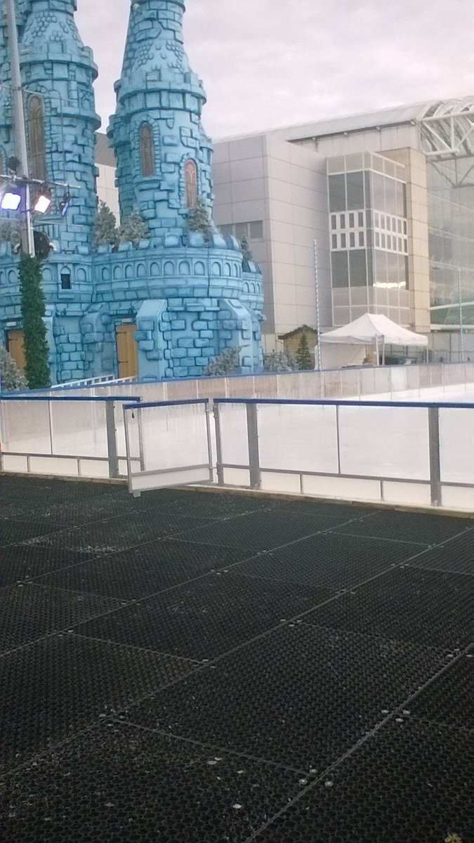 DSfreelance's tweet photo. Last 2 jobs for serious was the stages @1Xtra live in manchester and the Xmas light switch on at cribbs causeway bristol https://t.co/bpa8W5J194