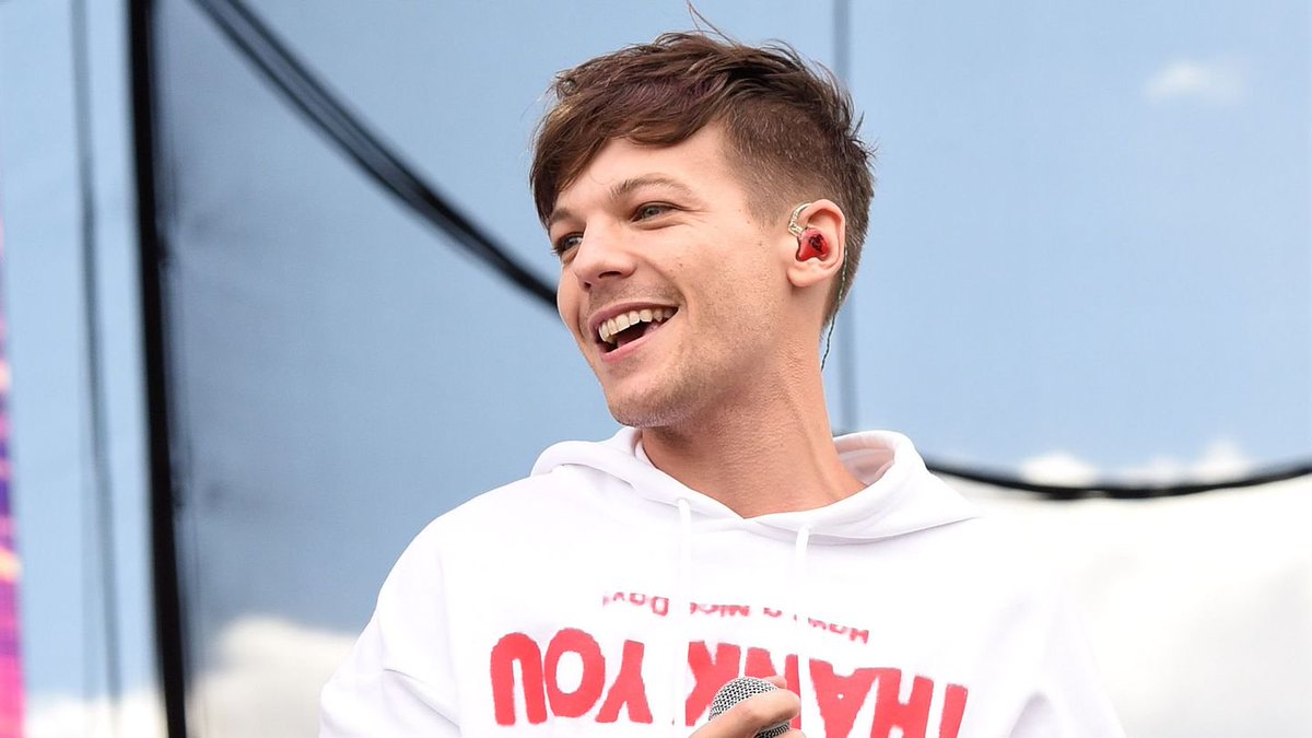 YoMelodyApp's tweet photo. #yomelody Louis Tomlinson’s ‘Miss You’ Sounds Like It’s Ready For Warped Tour https://t.co/nZkE2yqwhw #socialmusicnetwork https://t.co/mY4lBrPMUh
