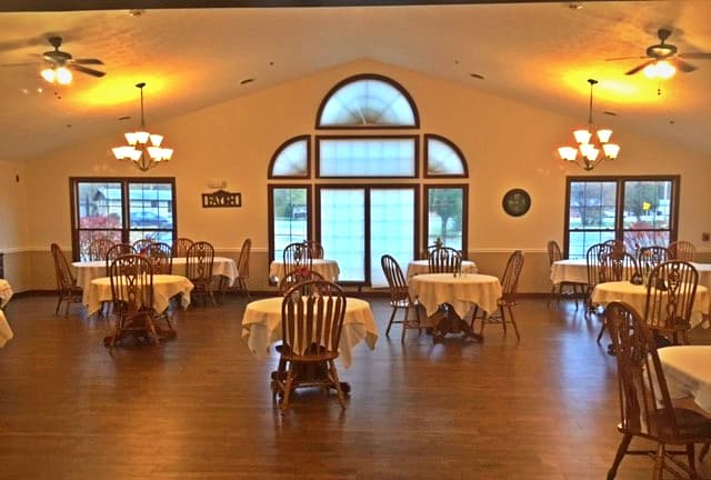 TwinOaksRet's tweet photo. Three home-cooked meals a day, laundry and housekeeping services, a newly-remodeled community with gorgeous artwork and 24-hour staffing: That is what makes Twin Oaks special. Come see for yourself! #FrontierCulture. https://t.co/YVvUHi6ilL
