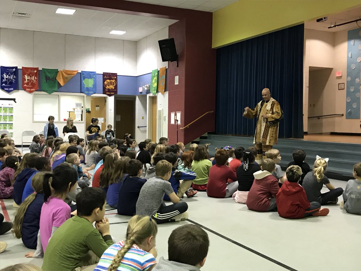 haystravelers's tweet photo. Enjoyed an excellent cultural arts performance this morning @PleasantUnionYR #Niceandkind
#Weareallbrothersandsisters
#Whatgoesaroundcomesaround
#Moreisnotalwaysbetter https://t.co/EraOHmQImy