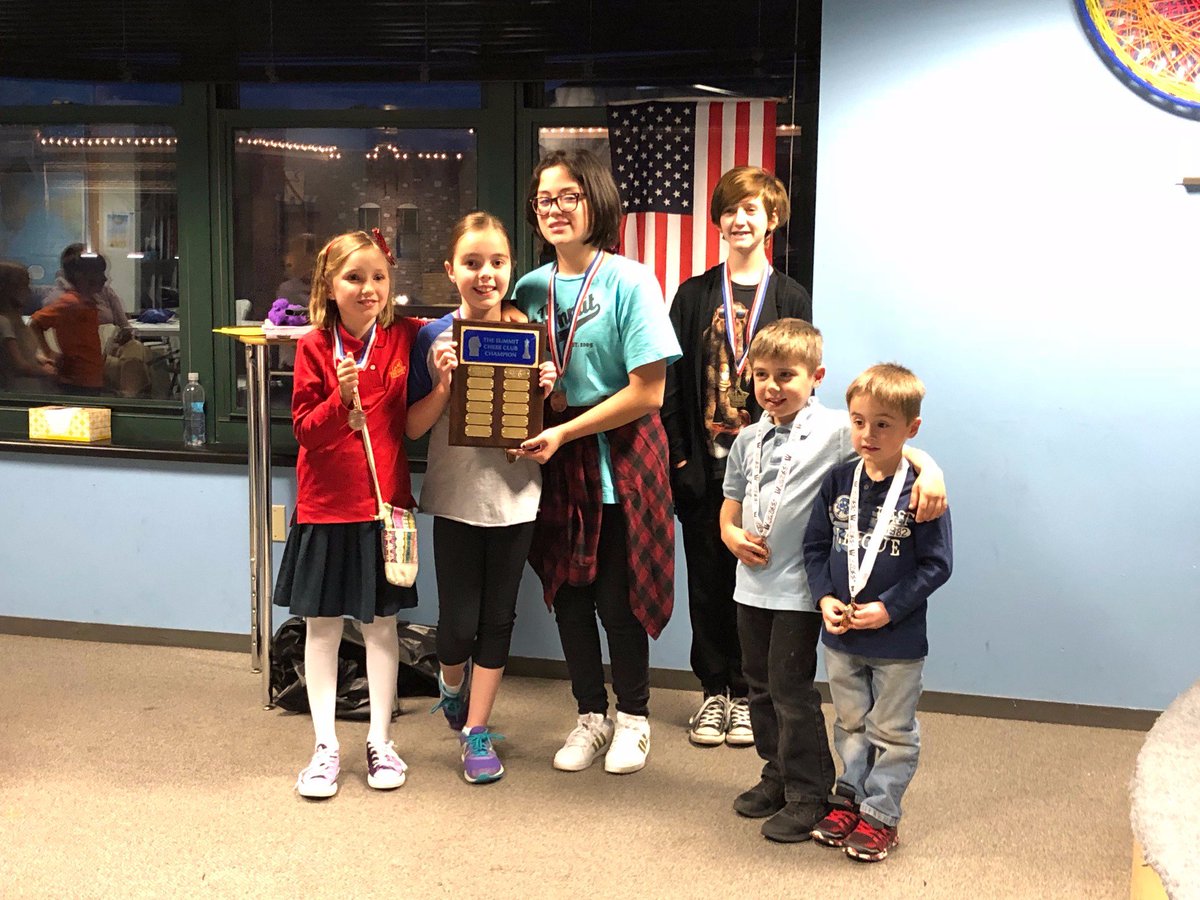 TheSummitPrep's tweet photo. Summit's #ChessClub Winter Awards Presentation! Thank you @DruryUniversity's Chess Club for teaching our students to love #chess! #TheSummitDifference #CheckMate #ChessChampion https://t.co/Ig8iKgQwtr