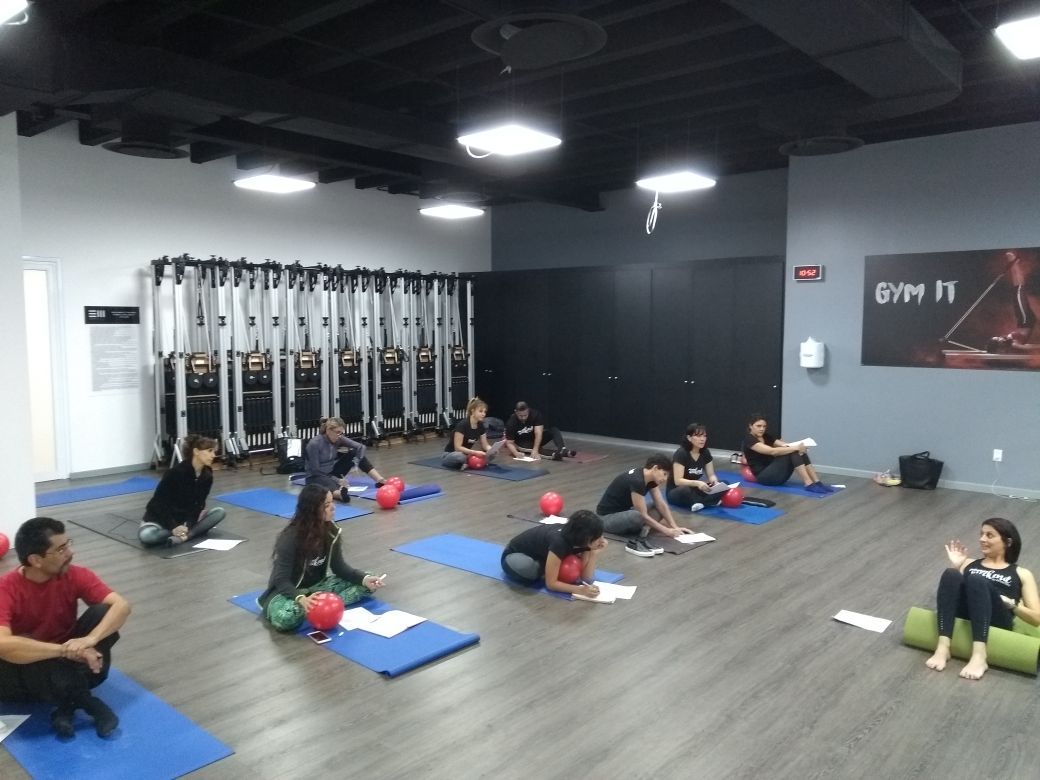 AkroStudioMX's tweet photo. Ya comenzamos #PilatesWeekend Querétaro https://t.co/uwGHN9wox9