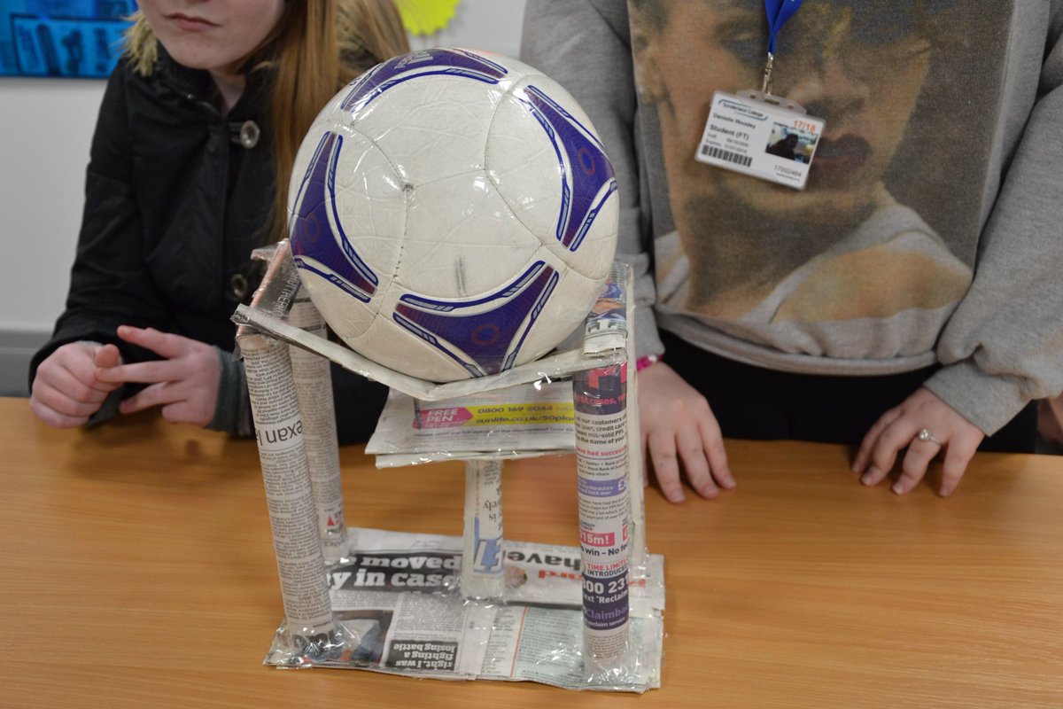 SCFoundationL's tweet photo. Our maths challenge this afternoon was to build a bridge strong enough to support the weight of one football! Successful results from Julius, Courtney, Danielle and Nathan! #MathsSTEM #shapesandstructures #FunFriday πβ½οΈππ€©πππ https://t.co/3RiZlAGdPp