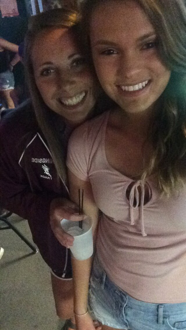 14khokiKimberly's tweet photo. Happy birthday @kate_schreiner 🎉💕SC just isn’t the same without you😘 https://t.co/R9JitVj7mq