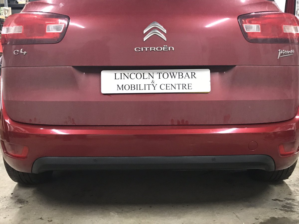 lincolntowbar's tweet photo. .@TowTrustTowbars Detachable towbar fitted with a 7pin VSK to a #Citroen #C4 Picasso #lincsconnect .@NTTA_UK #QualitySecured fitting centre https://t.co/tr47o5FPyZ