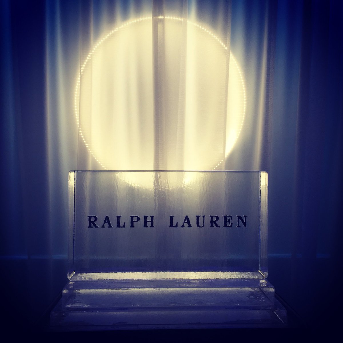 All set to photograph the Ralph Lauren Christmas party! #icesculpture #party #RalphLauren