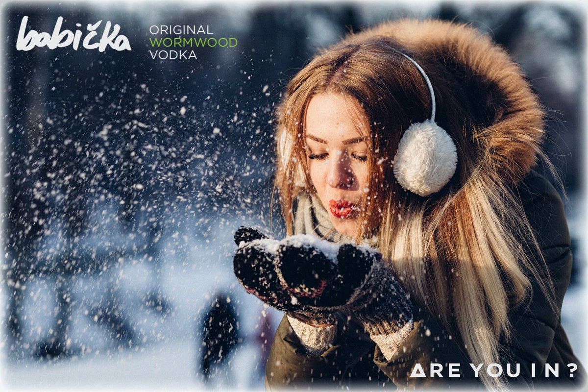 babickaiberica's tweet photo. ¡Bienvenido Diciembre! ❄️ Mes perfecto para disfrutar de Babicka Vodka España con los tuyos...
✴️Recuerda: Por la compra mínima de 2 cajas de 6 botellas de Babicka, obtendrás 
¡¡¡2 CAJAS GRATIS!!! 📦📦➕📦📦( +Info Mensaje Privado 📩) 
#AREYOUIN? https://t.co/22P3CJASs6 ☃️ https://t.co/iZdqJiwDS3
