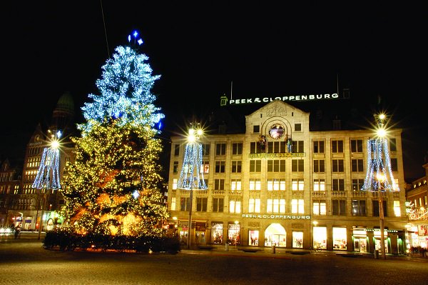 Visit_NL's tweet photo. Happy December! Check out what's happening in Holland during this festive month: https://t.co/NUch000o3Z https://t.co/0iQCuKeCJe
