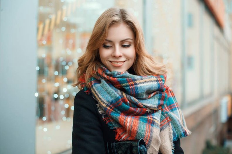FollowTheVane's tweet photo. Feeling Festive this Friday? Spruce up your scarf collection for the holiday season! #December1st 👉 https://t.co/0uyk8BCvrX https://t.co/SjxeHvybBx