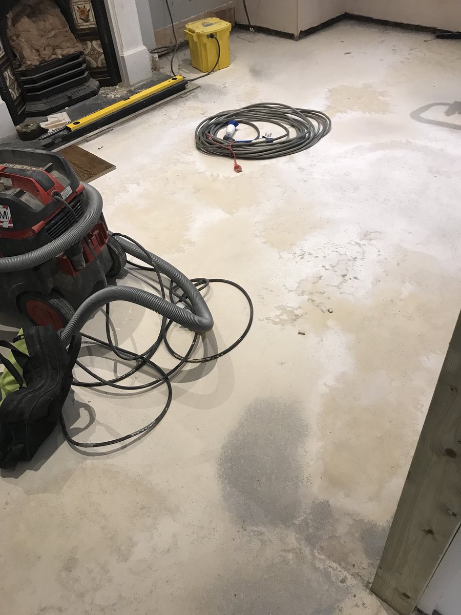 Carpetage's tweet photo. Builders, carpenters and everyone else please stop pretending, we’re here to sort this mess because you think it’s easy. Wrong product, wrong prep. Leave it to the floorlayers please. https://t.co/a2B4Ki40cx