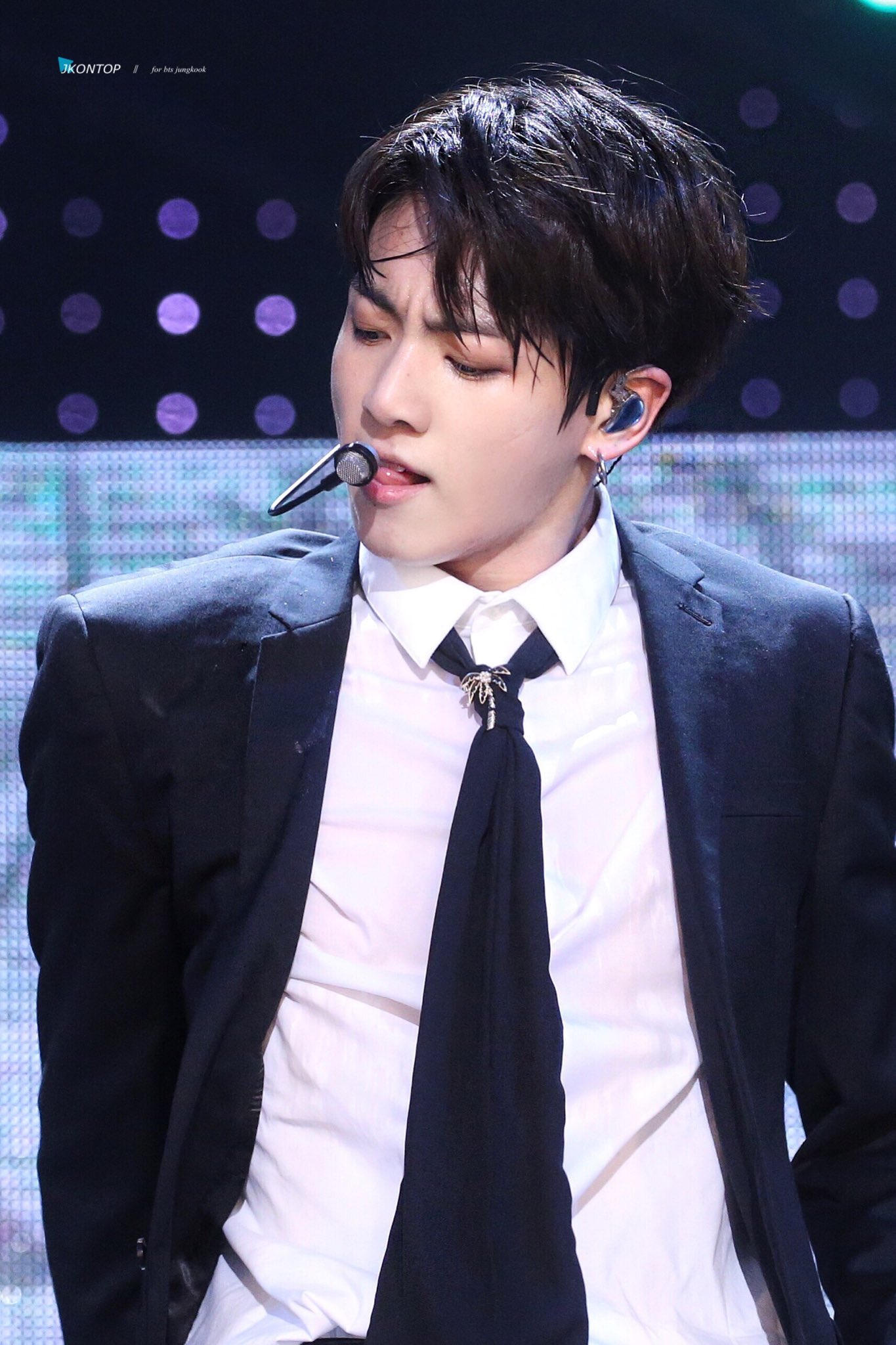 DP-oBamX0AAWIbH.jpg:large