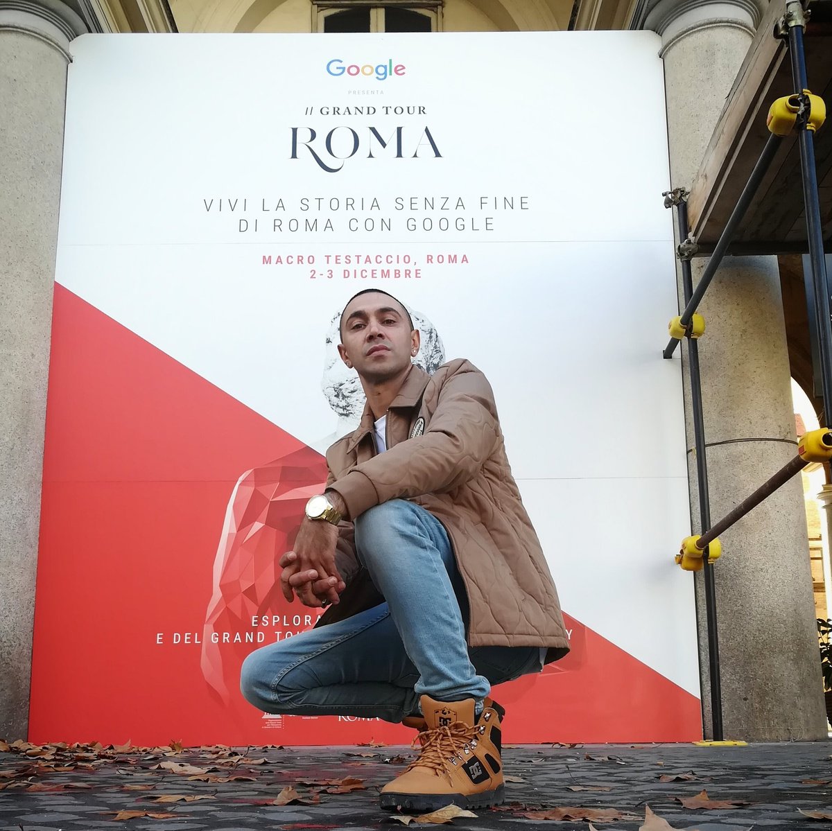 Amirissaa's tweet photo. Ho raccontato #Roma con il Rap, e da poco con #Vivoperquesto, ma essere relatore di un evento di @googleitalia in cui si parla del cambiamento della città  attraverso il digitale è il massimo. Fiero di rappresentare #Torpignattara e le #secondegenerazioni. 👊 (#Googlegrandtour) https://t.co/RtEUso9tWb