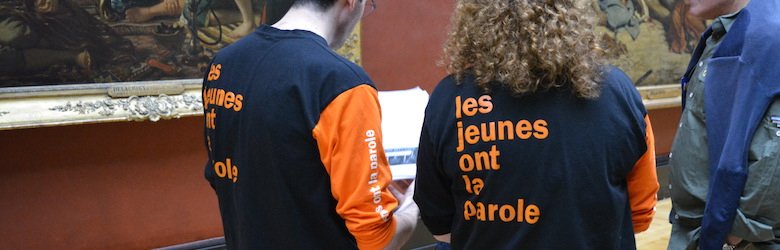 DelphineMulot's tweet photo. Chacun à son poste! D'ici quelques minutes les étudiants de l'@Icart_Paris  vous attendent devant leur oeuvre avec des médiations pleines de surprises au @MuseeLouvre   #JOPLouvre  #nocturne #streetart https://t.co/ENv8D8u4jg