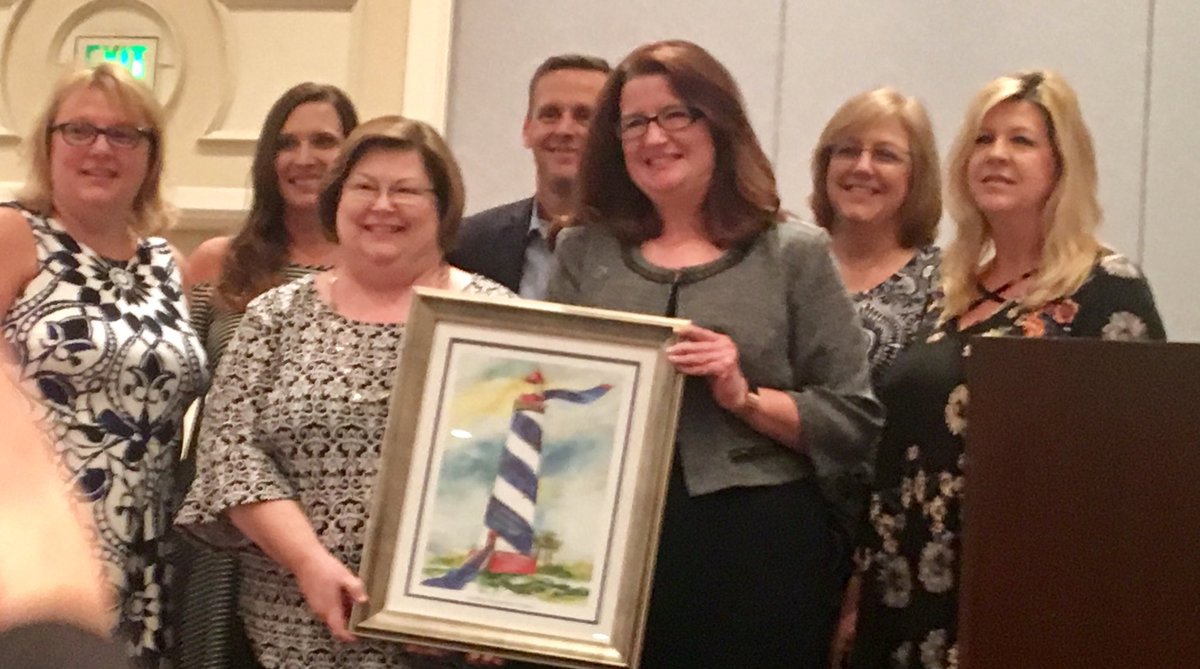 mrsturner2ees's tweet photo. Endeavor Elementary being presented with the Lighthouse Award! Way to Go Cubs! #BRSOEDisney @HomeoftheCubs https://t.co/O2IkZmHFFj
