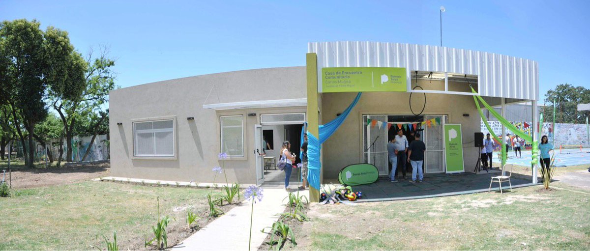 SLopezMedrano's tweet photo. Hoy, la nueva #CasaDeEncuentroComunitario “Carlos Mujica” abrió sus puertas. Así, con @MinDesarrolloBA seguimos estamos más cerca de los vecinos #FcioVarela  #EntreTodosPodemosMás https://t.co/cKL8oLz1si