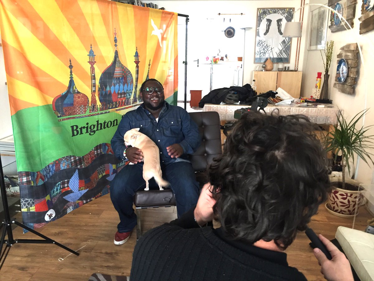 BrightonSanct's tweet photo. A friendly chihuahua fails to throw Luqman off his stride when interviewed about Sanctuary in Parliament for @LatestTVBtn . What a pro! @brighton_seas #sip2017 https://t.co/HblVR71OqE