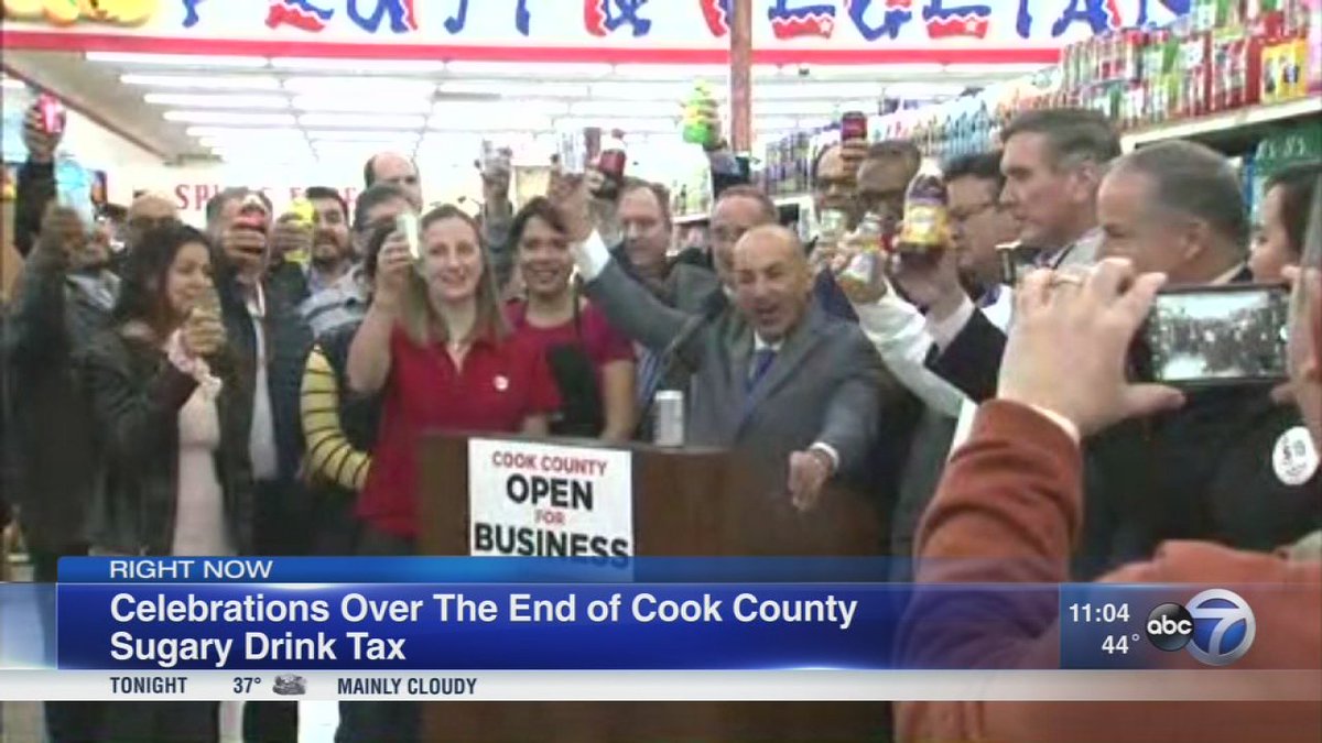 ABC7Chicago's tweet photo. Cook County retailers, customers toast to end of sweetened beverage tax: https://t.co/H2GycugaCT https://t.co/NFmiAu2gJQ