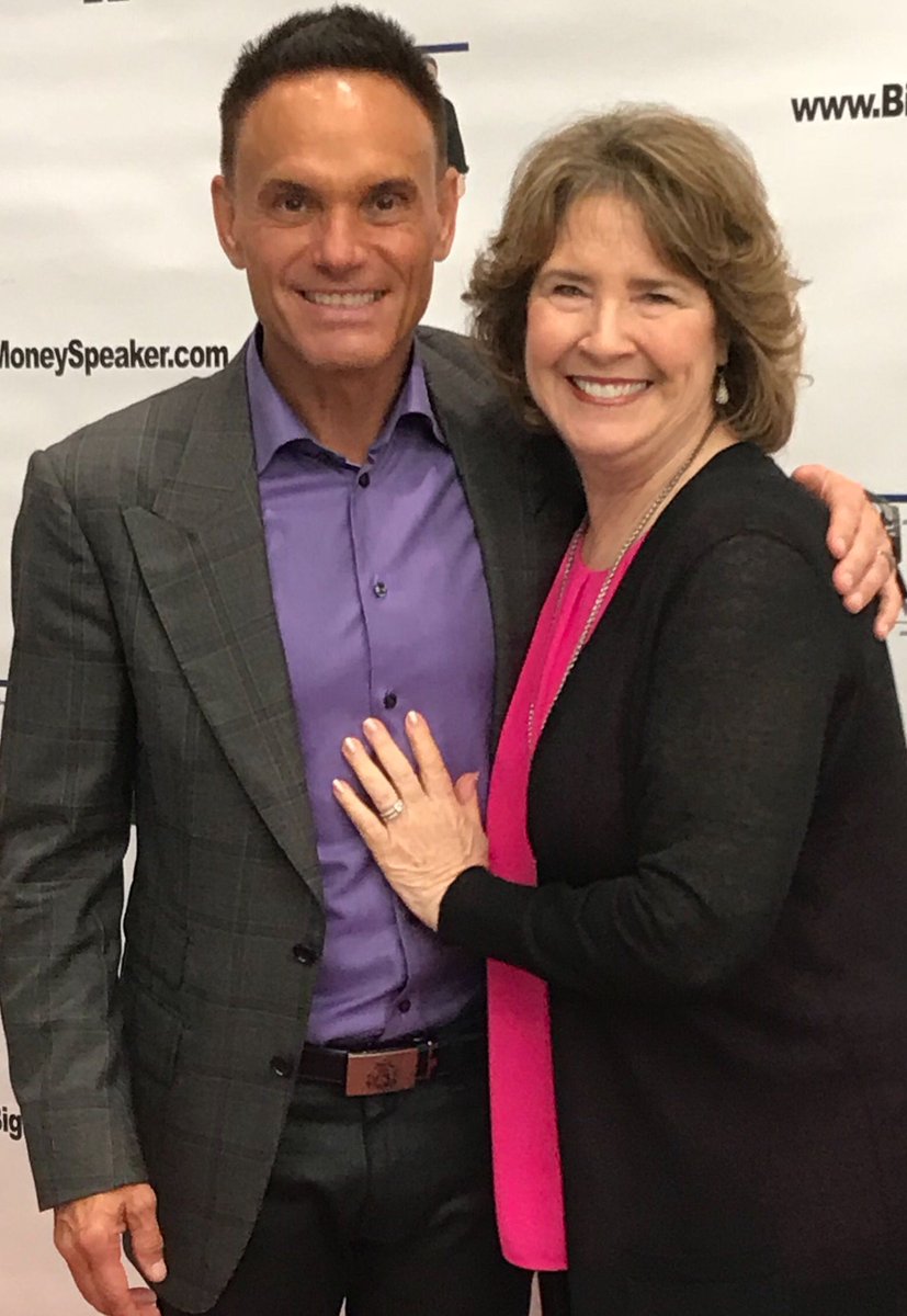 melodykharper's tweet photo. Great time at @Jamesmalinchak #BigMoneySpeakersBootcamp hanging out with the original Shark Tank Shark @KevinHarrington.

#sharktank #entrepreneur #igniteyourspeakingpower #TVCelebrity #growyourbusiness #unstoppableConfidence https://t.co/JUkmzTFTrb