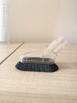 Si vous avez un aspirateur #Dyson, l'#avis diamant du membre "soukaina.d" 💎 vous sera utile ! Elle nous raconte son expérience avec la "Brosse Douce" de la marque ➡bit.ly/2zKbXnW @AskDysonFR