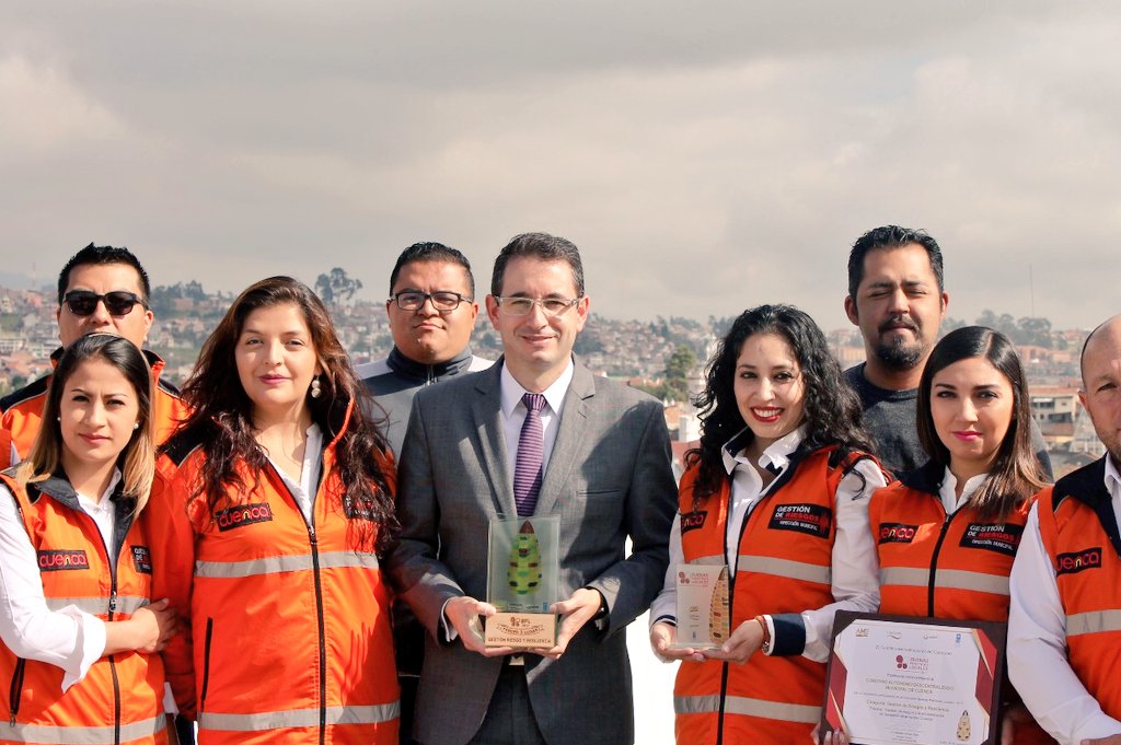 RiesgosCuenca's tweet photo. Como equipo @RiesgosCuenca estamos orgullosos de nuestro premio de Buenas Prácticas Locales. Reiteramos nuestro compromiso para trabajar por una #CuencaResiliente @MarceloHCabrera @SantiagoPenaL https://t.co/GPgVySGaYy