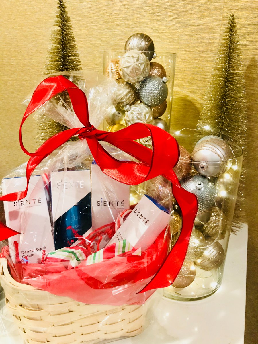 Happy first day of #December! This looks like a gift we want to receive this holiday season! Thank you for sharing this lovely photo, <a href="/kamiparsamd/">Kami Parsa, M.D.</a> 🎁 #SENTEskin