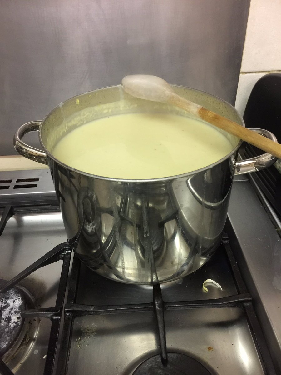 Bhillprojectss's tweet photo. Soup all ready for #SleepOut2017 https://t.co/dHlsq1GG0i