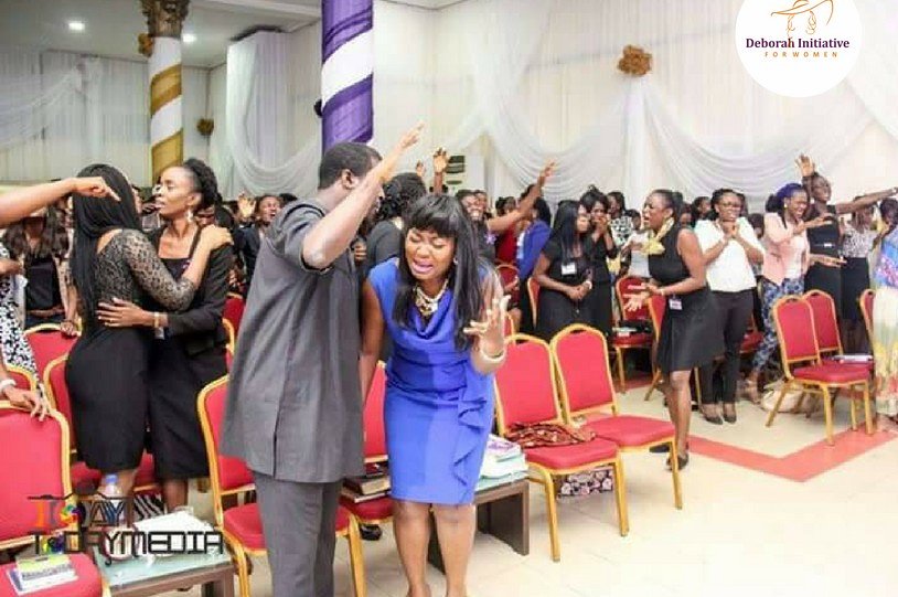 deborahwomen's tweet photo. When your MAC foundation, your designer shoes and Peruvian hair do not mean anything to you anymore!!
When all that matters is the Worship of Jesus!
Register here ππΎππΎππΎtoday!!!!
https://t.co/V7Yk5cJ71v
#UPSTREAM2017
#TakingtheMountains https://t.co/KiMBhj75i0