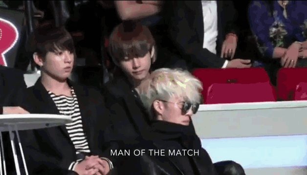 —; Taehyung sliding next to Jungkook at MAMA.  [2015-2017]