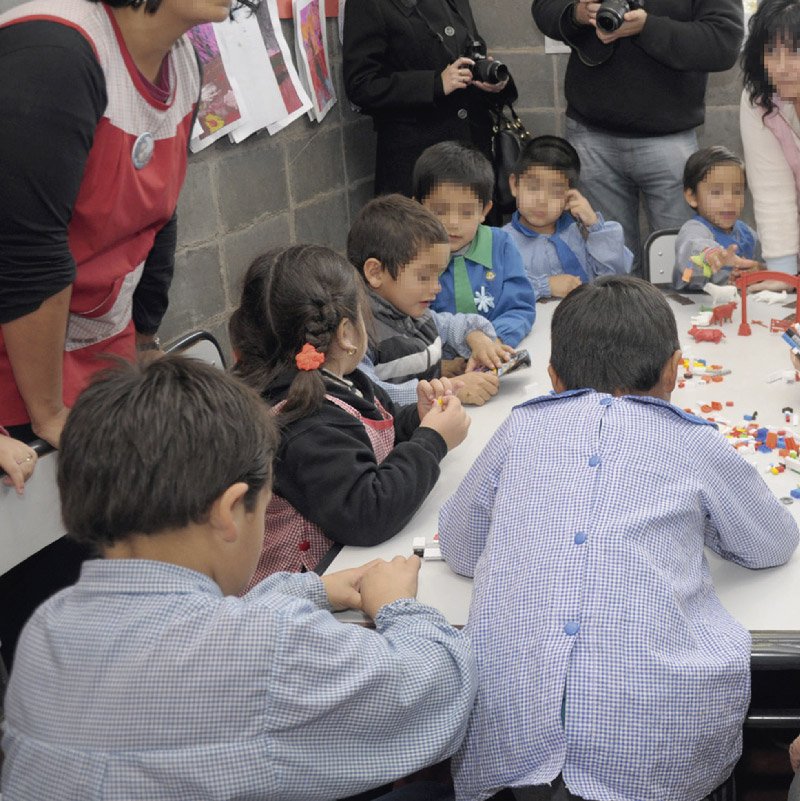 MPN_OK's tweet photo. ¿Sabías qué? El actual gobierno del #MPN está construyendo 87.400 metros cuadrados? Y que esto beneficia a 28.370 alumnos en toda la provincia. #VamosMPN Vamos NEUQUÉN!! https://t.co/N8p6QNFTaq